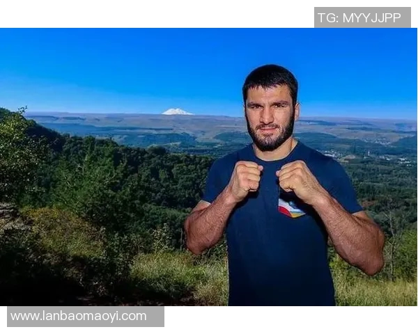 塔赤雷与侨卡巴巅峰对决谁将成为拳坛新王者